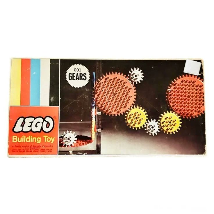 PidgeyOtt's tweet photo. Finding vintage #LEGO pieces is always wild. ⚙️
Visited family for Easter & was shown these old pieces from the @LEGO_Group Samsonite Gears set that were my dad's as a kid.
#samsonite #legogears #legosamsonite #vintagelego #legos #legophotography #vintage https://t.co/cjJjGY13v0