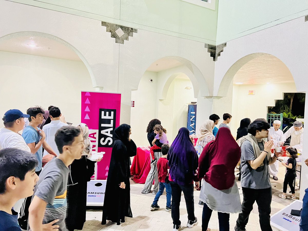 This Ramadan is a giving month in Muslim communities. We had a successful @TMobile event @icbr_masjid at Boca Raton, FL. Our interfaith communities love 💕 T-Mobile. #AreYouWithUs