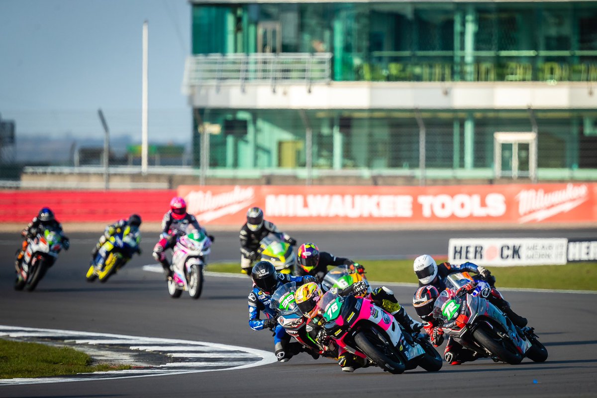 Aaronlilly_75's tweet photo. By far not an easy weekend after being taken out after the 🏁 on Saturday and racing with a bike that was a handful to ride on Sunday…
We’ll try again at Donington Park in May 💪🏻
Read the report 👉🏻 https://t.co/uKqBF8YVxF
#SilverstoneBSB #AL75 https://t.co/6qlDfek2Wq