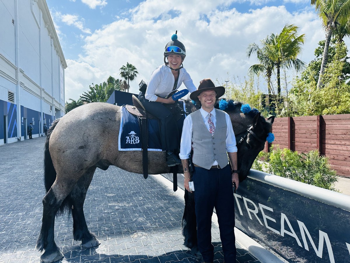 1/ST RACING tweet media