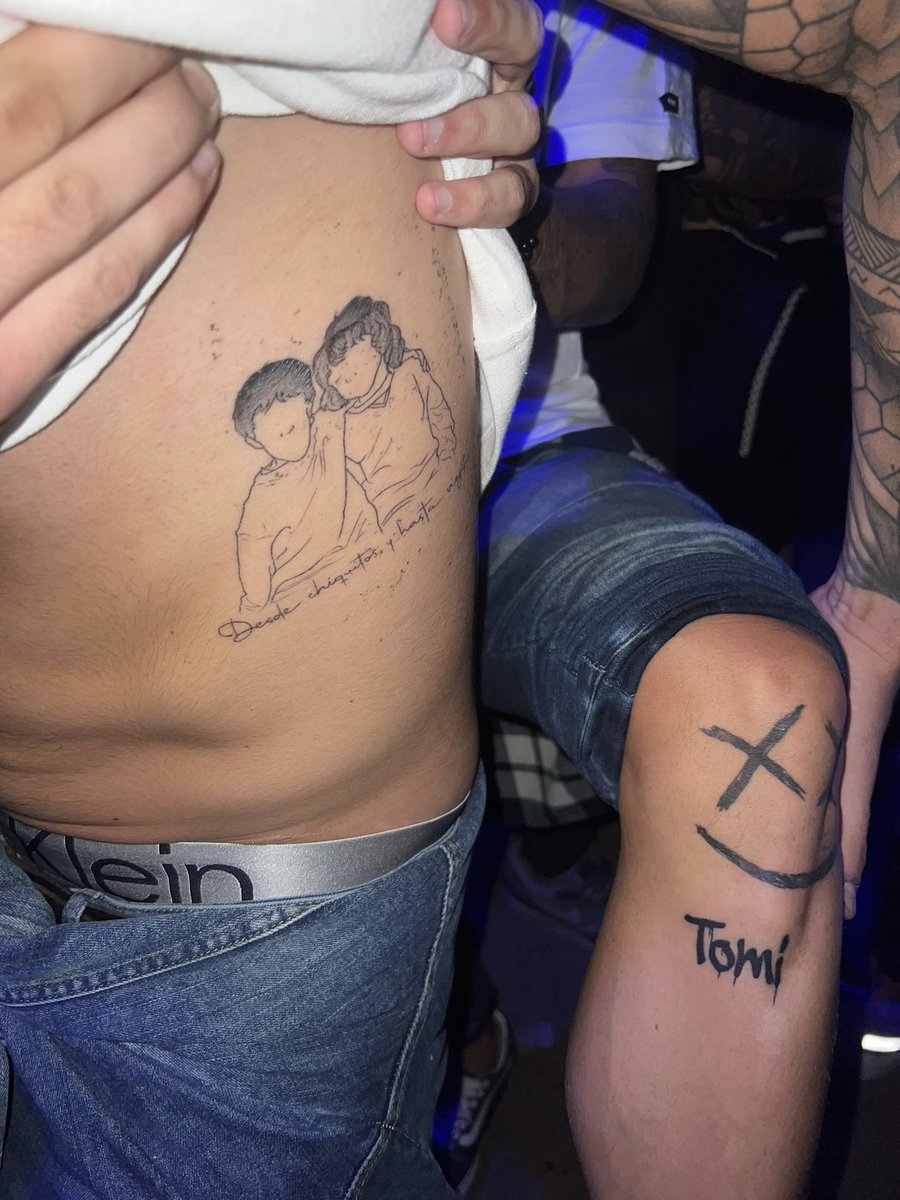 BustaLucass's tweet photo. Ne tatué el nombre de mi primo Tomi, que es como mi hermano y decidí mostrárselo en Afterlife como “sorpresa”

El final es hermoso. https://t.co/yIwRqRfbqq
