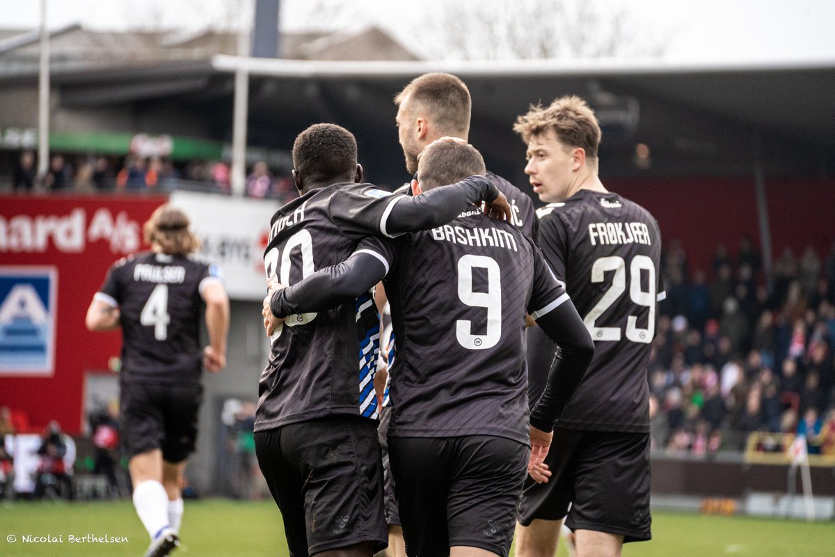 OBfrasidelinjen's tweet photo. MÅL MÅL MÅL! VI ELSKER MÅL 😍
#obdk #sldk #aabob https://t.co/4cvQU2tb86