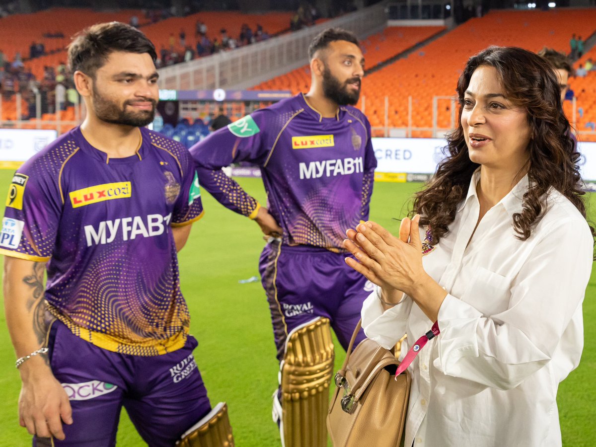 Bringing all the positivity & charm 🫶✨

@iam_juhi | #GTvKKR | #AmiKKR | #TATAIPL 2023