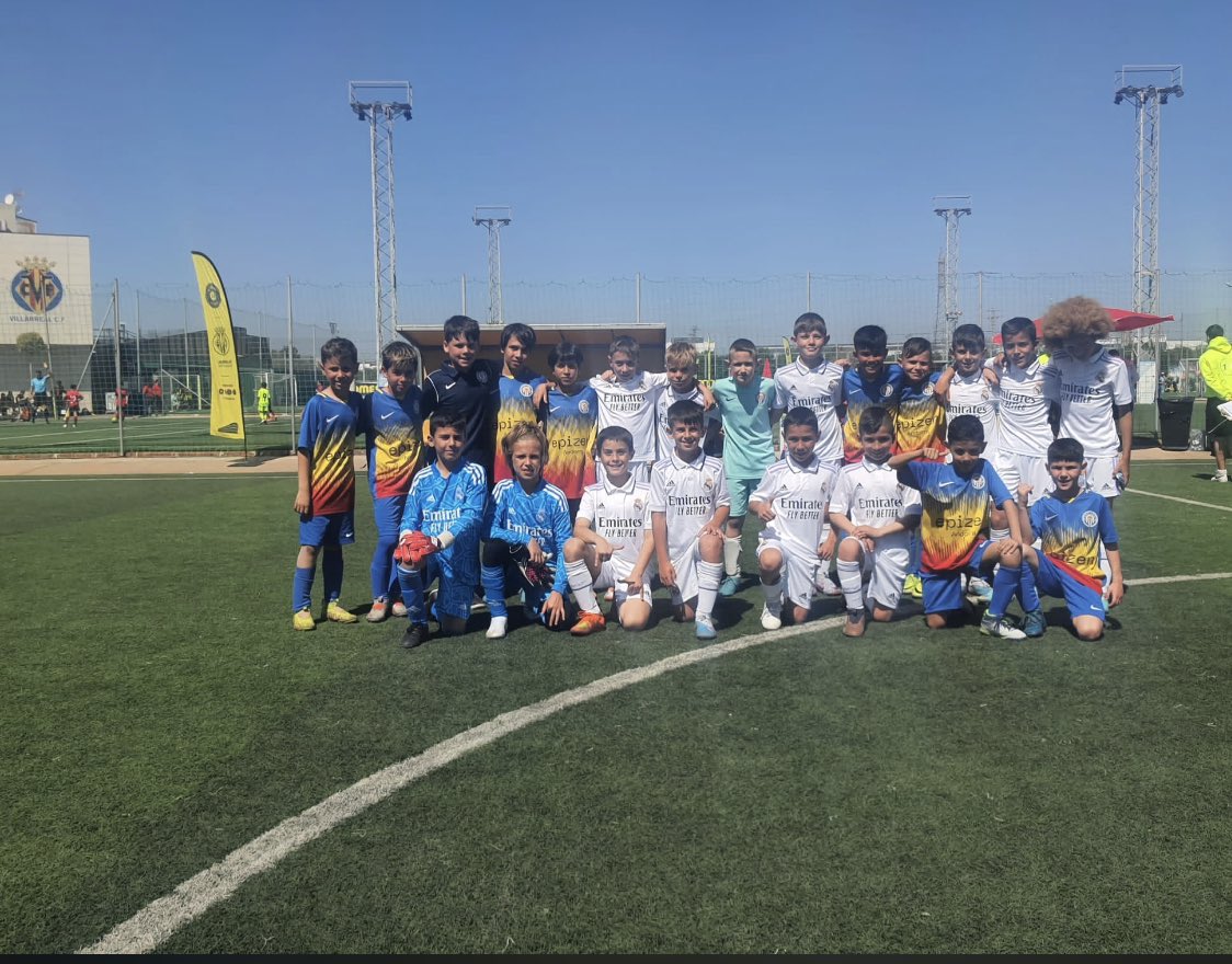 AriaVives's tweet photo. I quina setmana santa... quedant dels 4 millors del torneig.
Seguim🫶🏼⚽️ https://t.co/bqw26njgxm