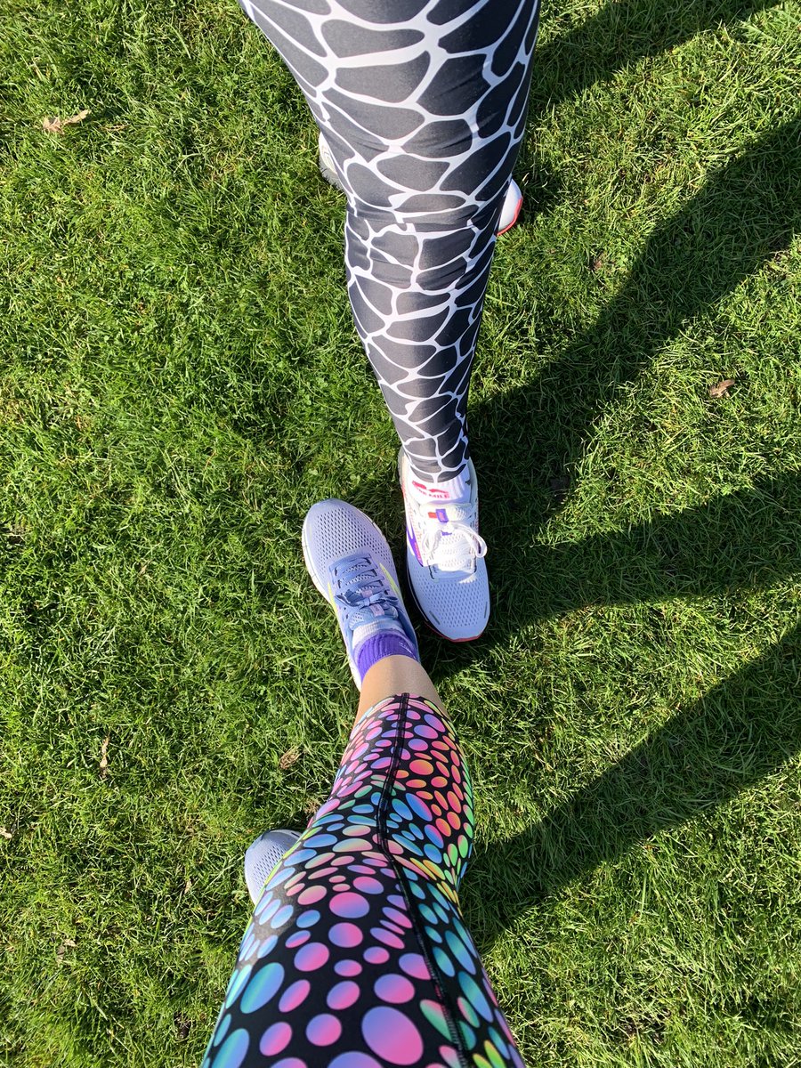 Me and Amy wearing our @TikibooFitness leggings and our new out the box @Brooksrunninguk trainers at @hullparkrun last Saturday 🌳🦒
