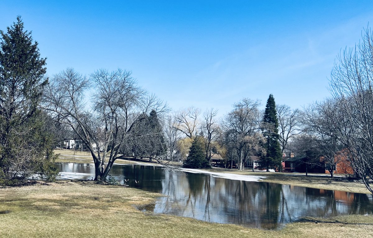 Lakeside living without living on a lake. #springthaw #plymouthmn