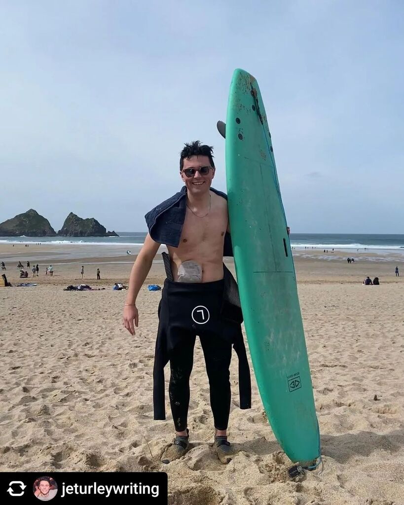 IBDSuperHeroes shares 💪
Posted @withregram • @jeturleywriting Surfing with a stoma bag? Completed it mate 🏄‍♂️ 

#nocolonstillrollin #stomabag #ibdsuperheroes #crohnsandcolitis #ulcerativecolitis #ulcerativecolitisfighter #ostomy #givingthestigmathemiddl… instagr.am/p/Cq3LsTKss-O/