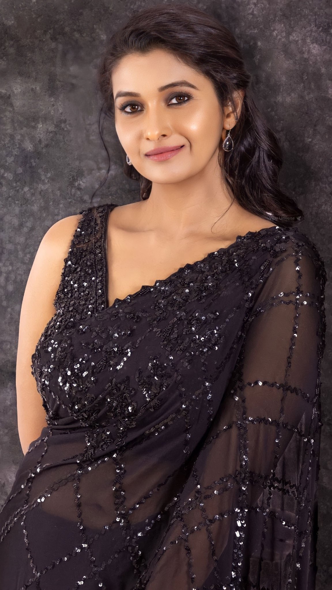 Vijay X:ssä: Priya Bhavani Shankar 😍 Navel Show Rudhran 🎬  VijayUniverse🕊️ PriyaBhavaniShankar Priyabhavanishankarhot 🤤  t.coLBDexBvTki  X