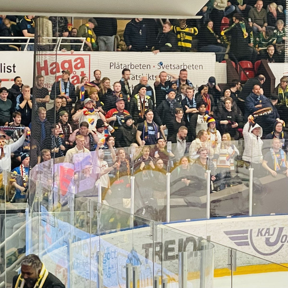 Grymt stöd på plats i Umeå💛❤️💙