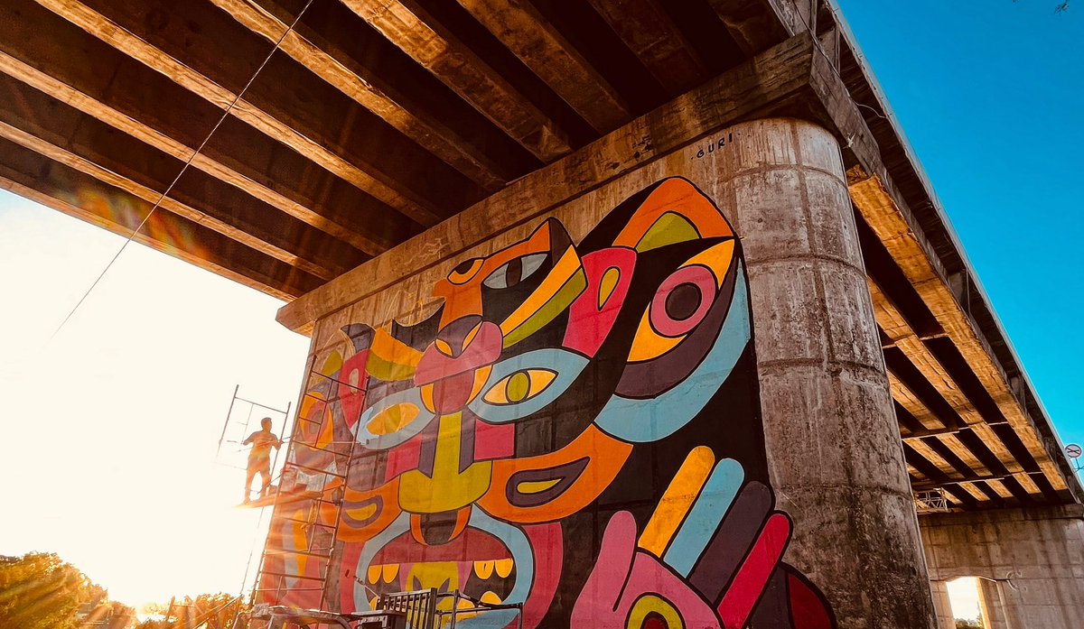 “El arte funciona como un puente entre lo que sentimos y pensamos, cada orilla es una persona esperando encontrarse” ✨