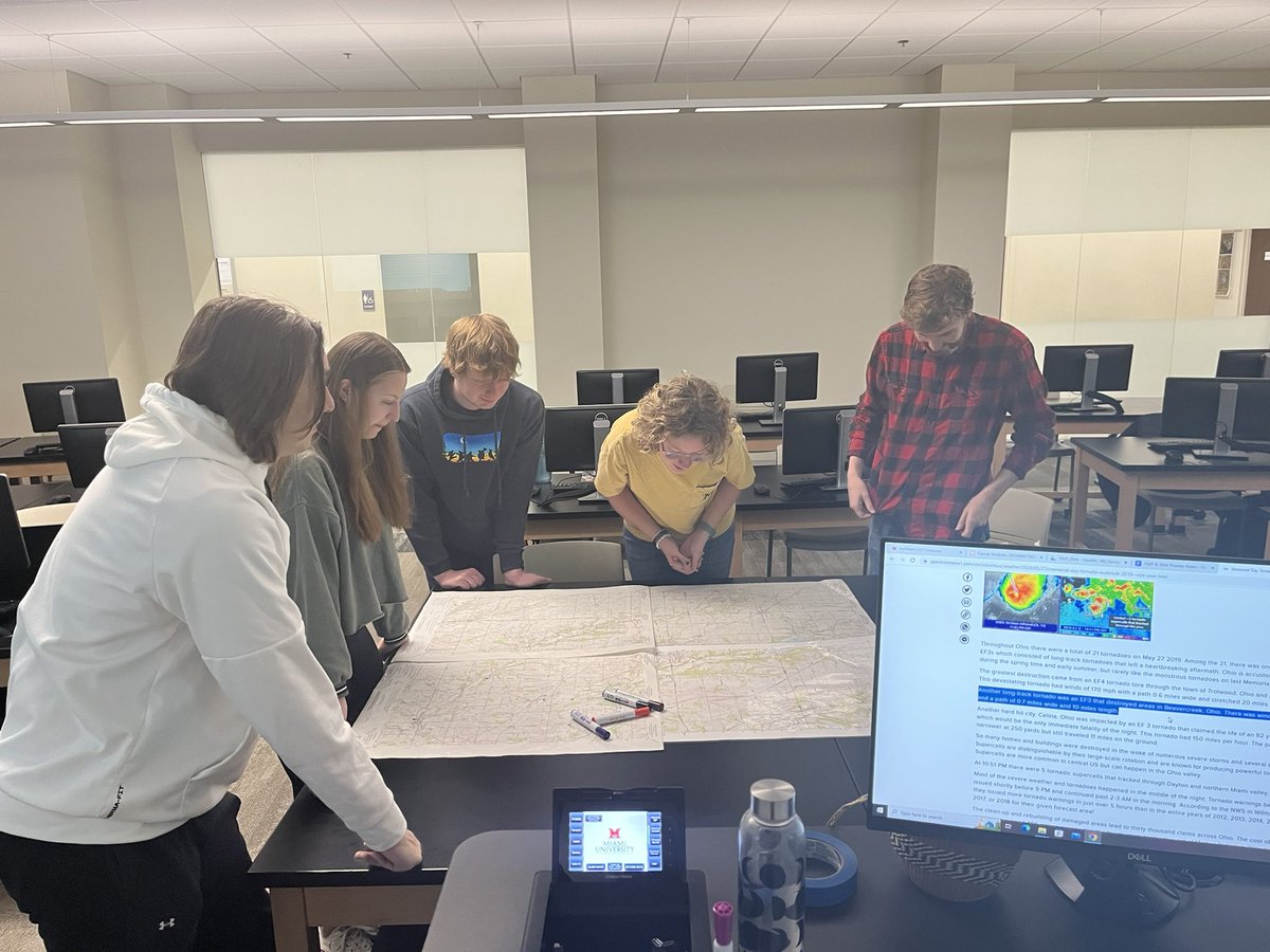 SpatialAbbitt's tweet photo. GIS students participating in a mock Hazard Mitigation Planning public meeting.  Plotting out tornado paths and train derailments! #GIS #MUGeography #MiamiUniversity https://t.co/3BM3mgjfYh