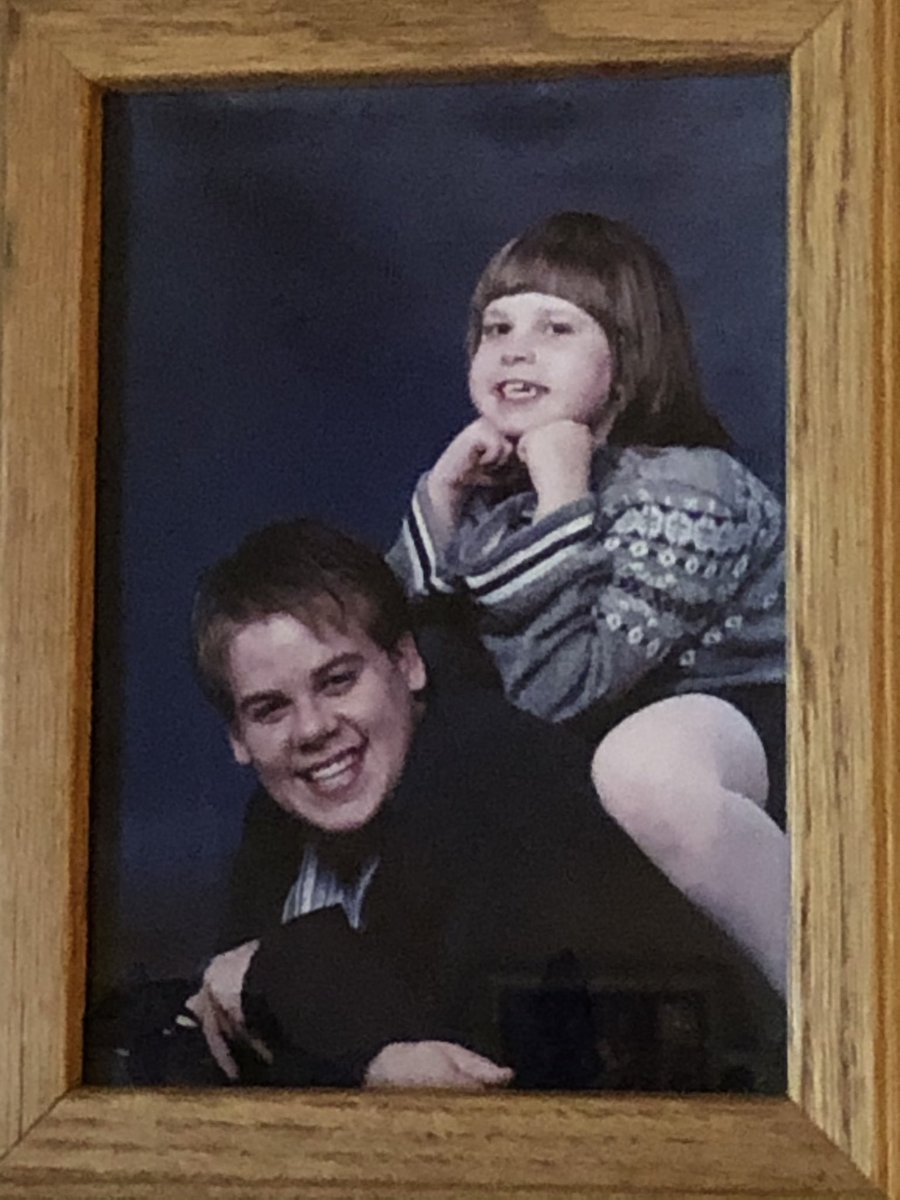 CaitlinBrossman's tweet photo. Happy #NationalSiblingsDay https://t.co/d20Fw7u3Ge