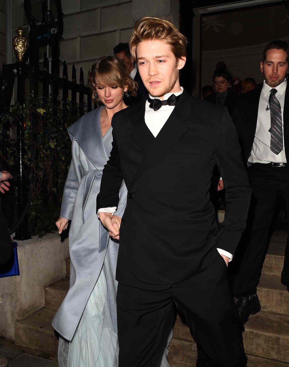 🚨 | @People reveals Joe Alwyn struggled with @TaylorSwift13's level of fame and attention from the public, leading to their breakup.

— “The differences in their personalities have also become harder to ignore after years together. They've grown apart”.