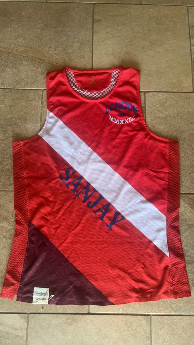 SanjaySekharan's tweet image. #iRunForPaul @londonmarathon outfit from @tracksmithrunning ready to go in support of @sarcoma_uk Less than 2 weeks to go! justgiving.com/fundraising/sa…