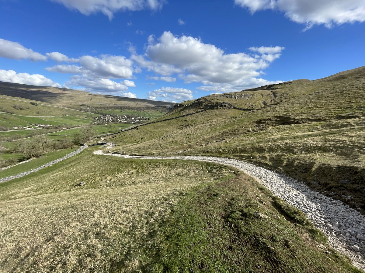 Long weekend larking about the rolling Yorkshire hills. Back-to-back long hilly runs in prep for next month's <a href="/Pennine_Barrier/">Pennine Barrier</a>.