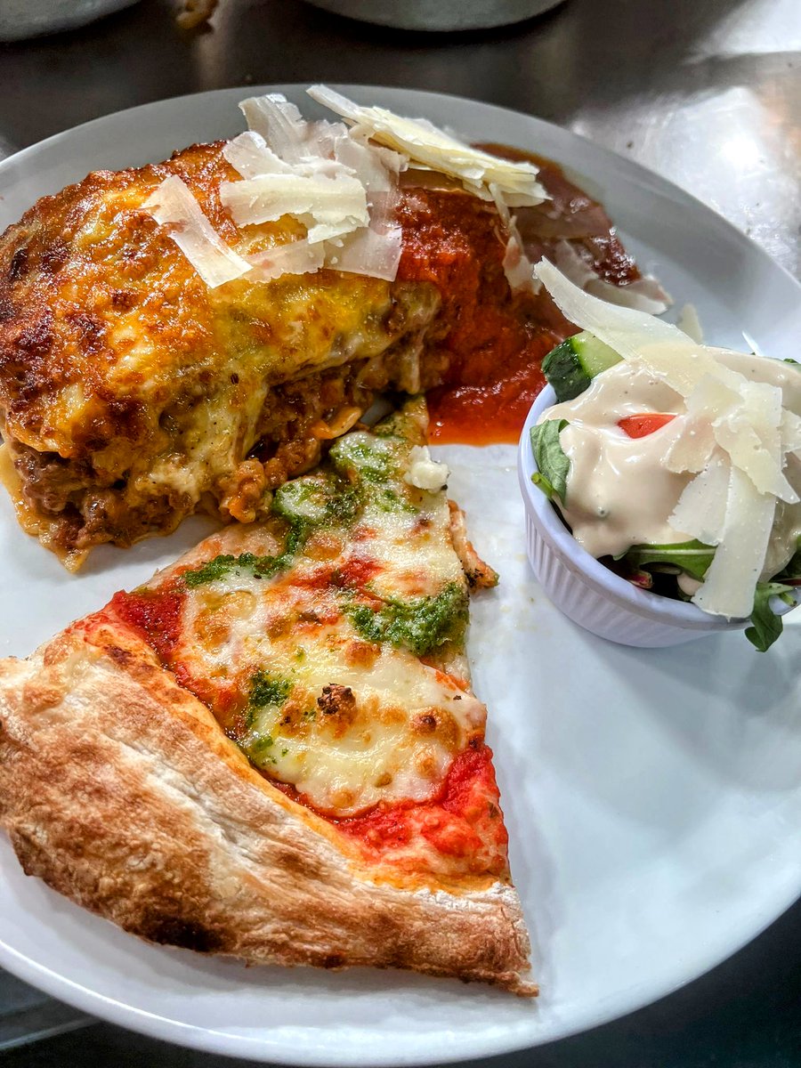 Our famous Italian homemade lasagne made with classic beef ragu &amp; Parmesan cheese....and a free piece of homemade traditional Neapolitan garlic bread 👌🏽🍽️

#Middlesbrough #Teesside #Stockton #Thornaby #Darlo #Darlington #Yarm #Norton #Ingleby #Billingham