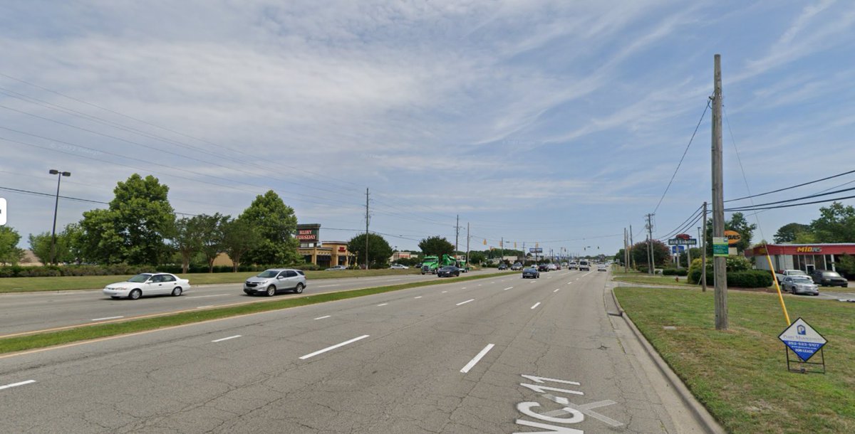 streetsblogkea's tweet photo. Steven has a car. But sometimes to save money, or because driving is painful that day, or simply because he wants to call attention to an #ADAfail, he takes the bus instead – even on roads that look like this one. (Yes, that sign on a pole is a stop.) https://t.co/B1lHtgeOOW