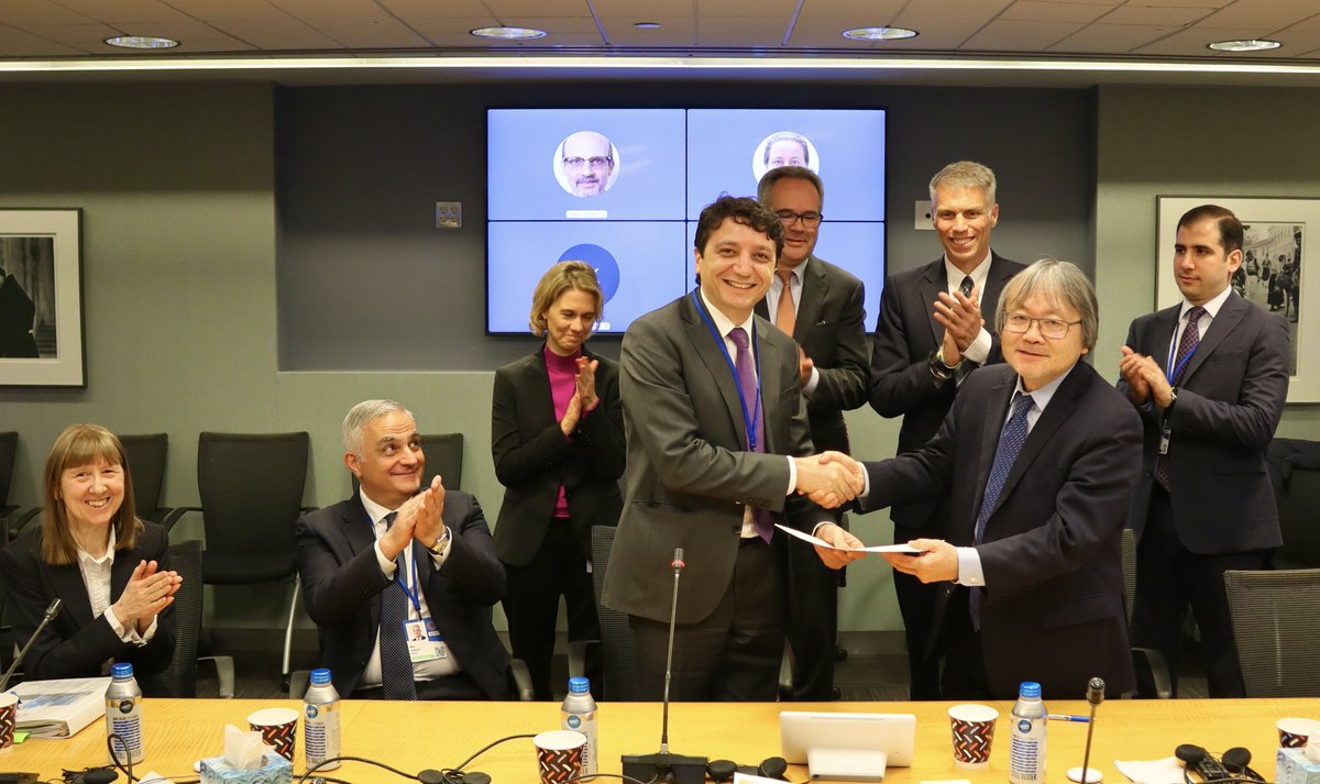 Today @WorldBankECA VP @anbassani and #Armenia's Deputy Prime Minister Mher Grigoryan celebrated #Armenia becoming an official donor to @WBG_IDA, the @WorldBank's main instrument for assisting the world's poorest countries. Learn more: wrld.bg/6MwO50NF9Rs #IDAWorks