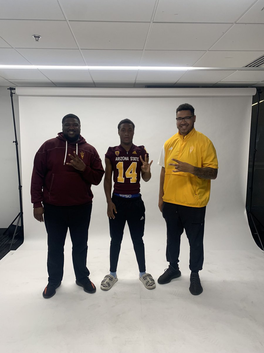 Great day <a href="/ASUFootball/">Sun Devil Football</a>!!!💛 <a href="/MindenFB/">Minden Football</a> <a href="/IWSunDevils/">Isaiah “Zek’’Williams</a> <a href="/DevontayTaylor/">Devontay Love-Taylor</a> <a href="/Youngbullz22/">#YoungBullz Training & Recruitment</a> <a href="/coachJB_318/">Jonathan Bradford sr</a> <a href="/CoachJayJay44/">Coach Jay-Jay</a> <a href="/RecruitLouisian/">Recruit Louisiana™️</a>