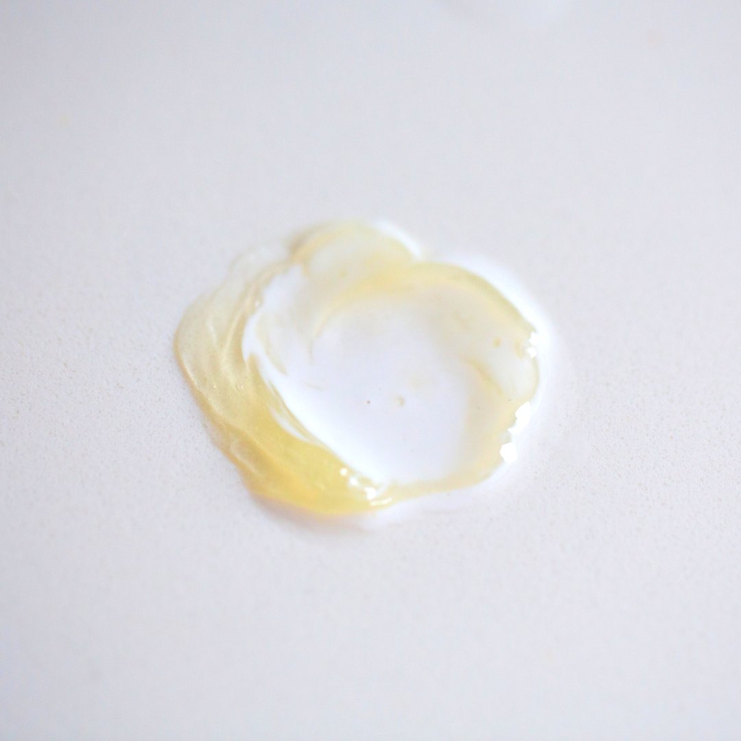harboristbeauty's tweet photo. Sensitive skin deserves easy peasy cleanser removal. The glycerine-oil base of our Balm-Gel cleanser instantly transforms into a fine milk when it meets water, to keep your delicate skin un-stressed. https://t.co/1XgUmVVXO0