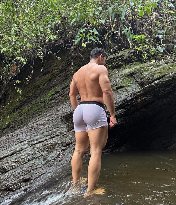 secret in the lake 🍆🍆💦🍑 https://t.co/cZwg0ejoaF<a href="/tag/eternalsunshine"class="tags"><span>#eternalsunshine</span></a>