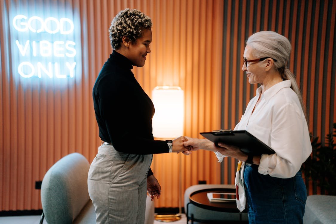 JobsHQ's tweet photo. Want to make your job-seeking experience better? Ensure that after you apply for a job,  you follow up with the employer to make sure they received your application and to express your continued interest in the position. https://t.co/VTxZtuIz0d https://t.co/RLaXEW4Ub6