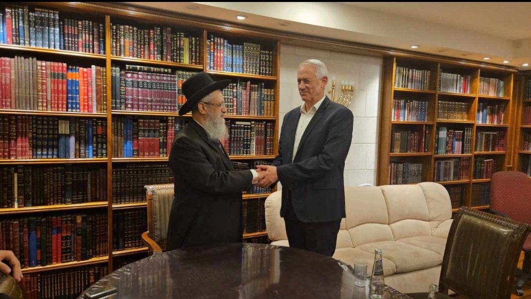 yehuda_raz's tweet photo. יש מקום לספק למה הגאון רבי דוד יוסף הכי מתאים שיש למשרת הרב הראשי והראשון לציון ??? https://t.co/SgEGPSrha5