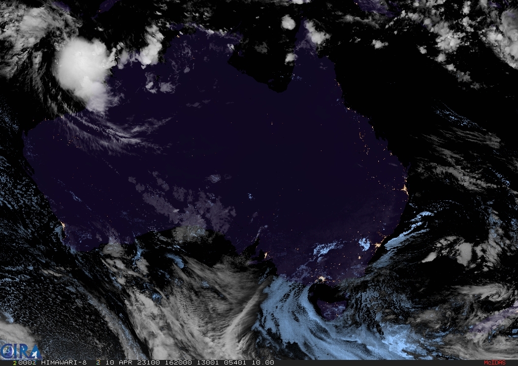 BhatiaKieran's tweet photo. The seemingly innocuous blob of convection off the NW coast of #Australia is listed at 45 knots at 12Z. In the next 48 hours, #Cyclone #SI18 which will be #Ilsa is forecasted to rapidly intensify. #HWRF shows a likely increase of 80 knots and a pressure drop of 60 mb by Wednesday https://t.co/MPxB0fKyI8