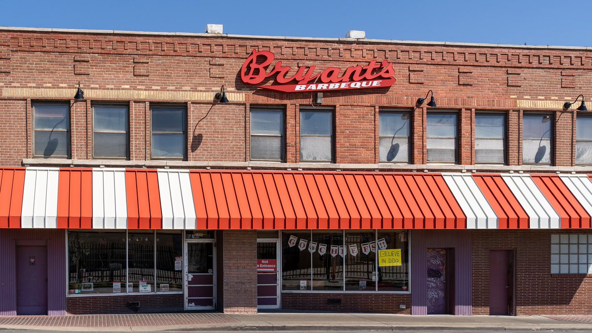 ArthurBryantsKC's tweet image. We’ve been truly honored to be the laptop background of @TedLasso.

We thought it would be fun if everyone could be like Ted, so we uploaded a high quality brand new image of the restaurant for you to use.  Download link in the tweet below.

Believe in BBQ.

@jasonsudeikis