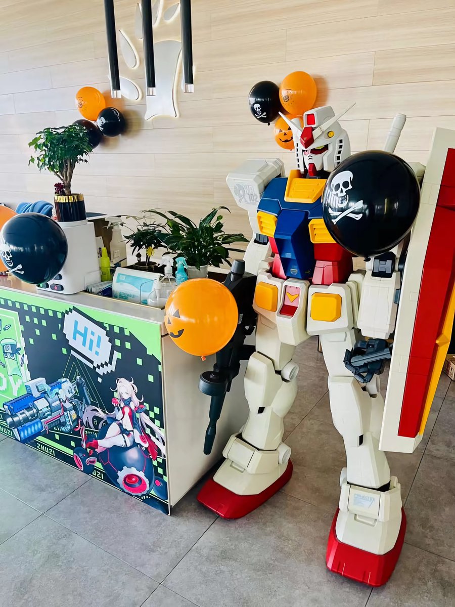 Rocky_Bitcoin's tweet photo. 今天在吉隆坡看了3个gamefi 相关的公司。讲讲跟伙伴交流的心得。

相关游戏公司目前正在紧锣密鼓的开发，具体项目暂时不方便公开。我们会持续跟踪和研究，适时做公开性的分享。

由于在老友家里，喝的微醺，先写为妙，不足之处后期补足！！ https://t.co/akQoBW51gi