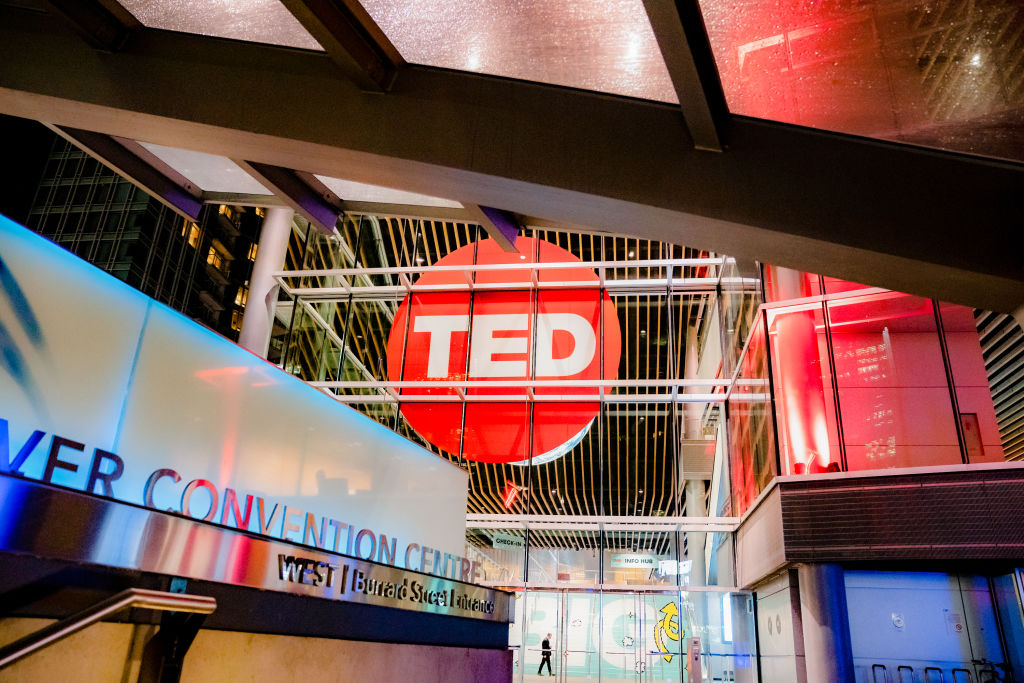 WRadioColombia's tweet photo. #NoticieroW | Colombiana de 16 años dará su primer TED Talk sobre cambio climático en Estados Unidos >> https://t.co/PtWfoOEJUl https://t.co/5DFKax34U1