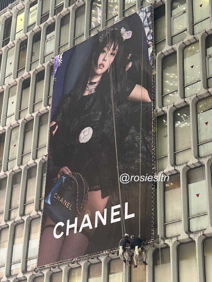 on X: jennie x chanel AD in japan! the big billboards keeps on