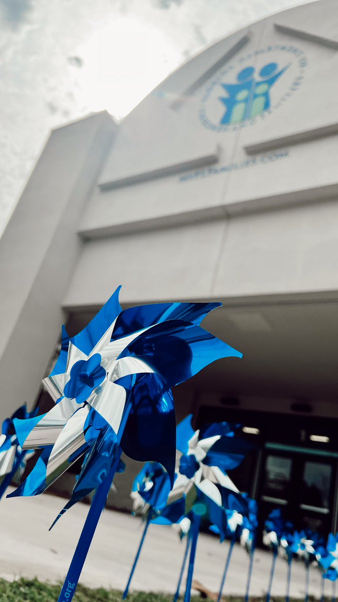 MyFLFamilies's tweet photo. We are proudly displaying Child Abuse Prevention pinwheels outside our HQ office this month as a visual reminder of the importance of preventing child abuse &amp; promoting healthy, safe environments for children because every child deserves a #greatchildhood! https://t.co/ri8f5c7tpw