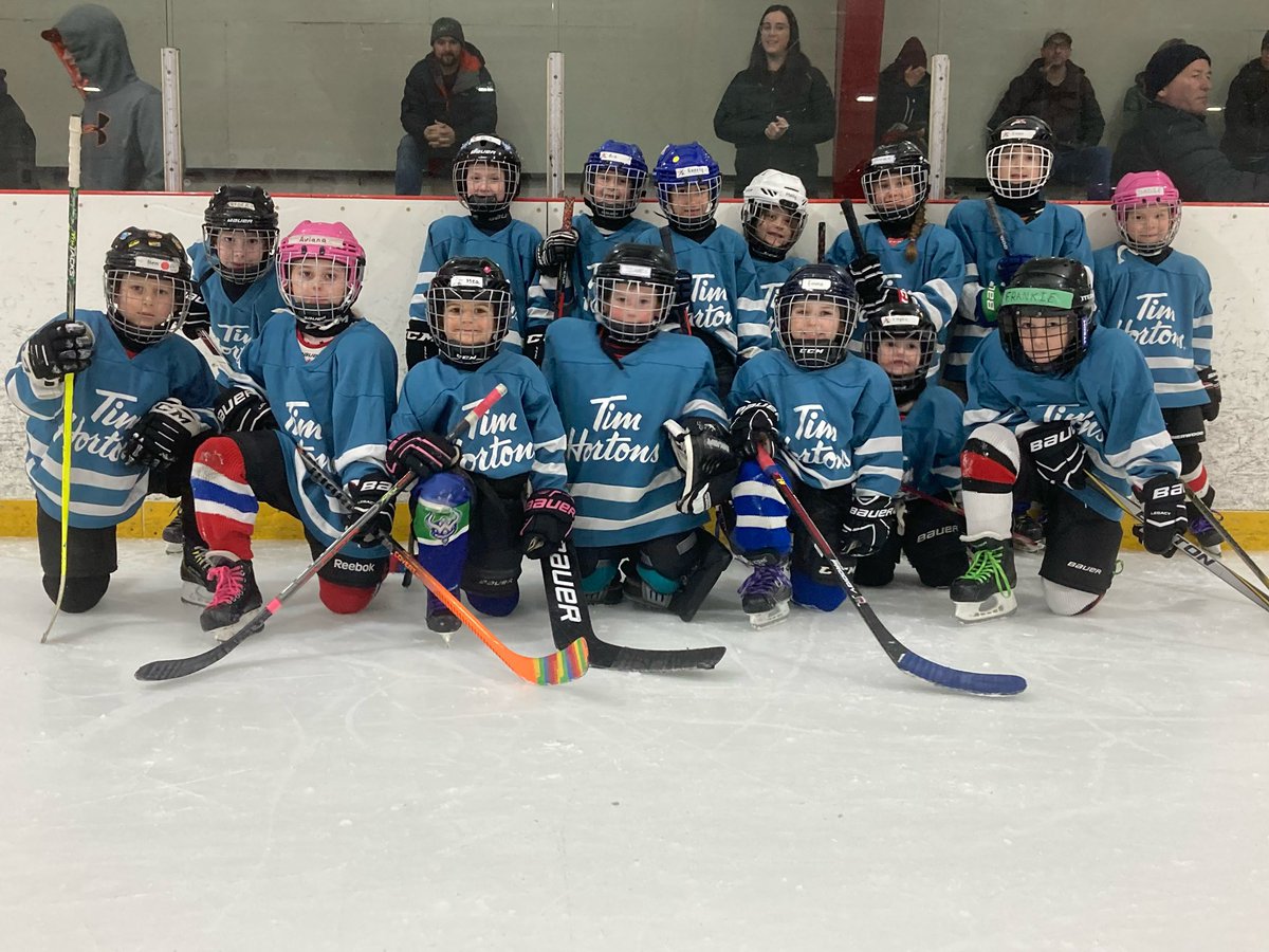 nikitaroberts4's tweet photo. That’s a wrap on Sadie’s 1st hockey season. Ended it off with a great jamboree hosted by Goulds Pacers 🥅🏒 @U7PMHAWarriors https://t.co/TWPbAINHkt