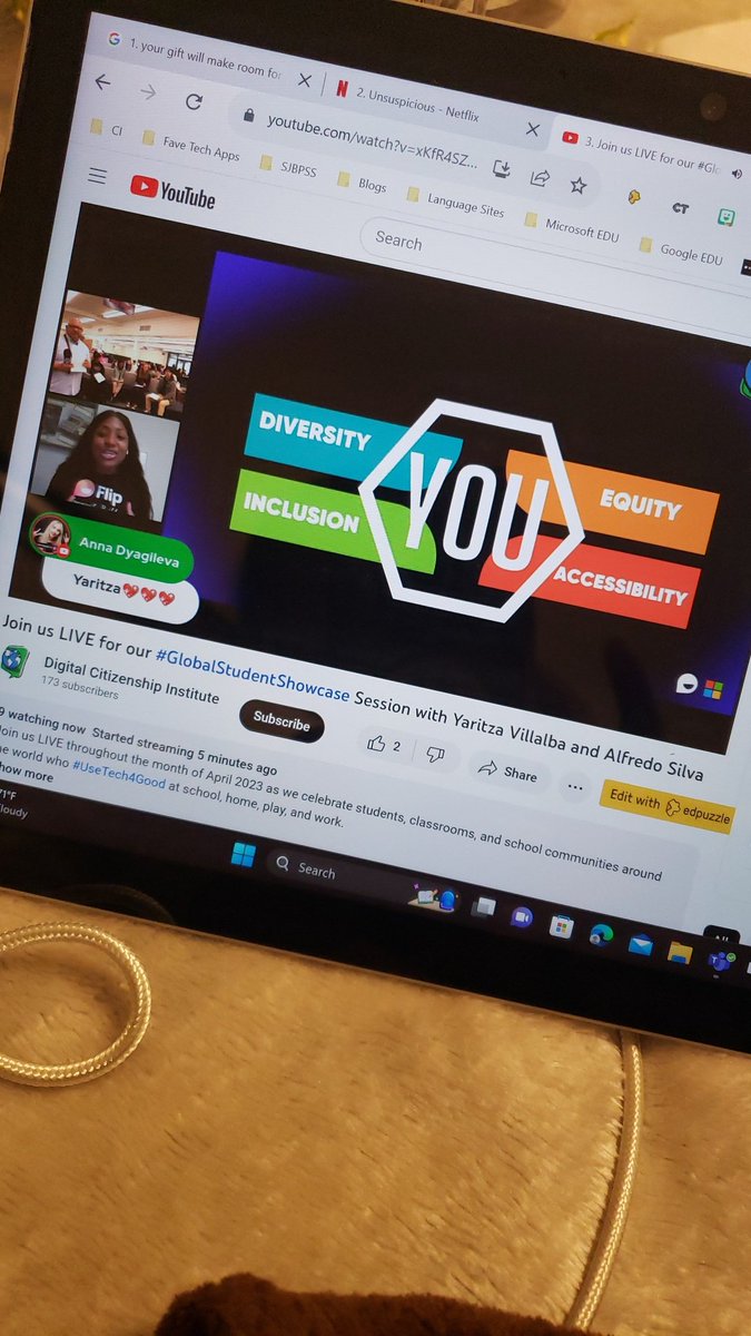 ladylanguage411's tweet photo. Happening now!!!💌💥🎉 Tune in LIVE!
There are so many global rock stars, like YOU!👊🏾 #Flip #DigCitInstitute #GlobalStudentShowcase #Community #Accessibility https://t.co/3ai8WcKFsW