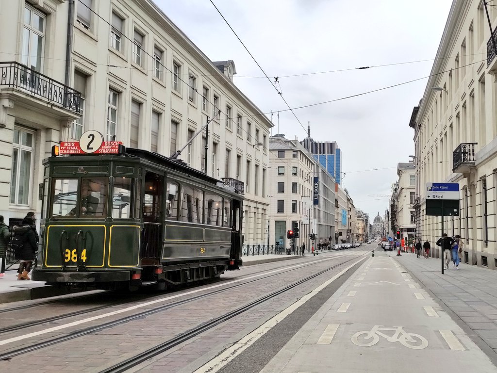 fuenareva's tweet photo. 🚋 Four days per year, the Belle Époque trams of the @musee_du_tram come to the centre of Brussels, to offer rides through the Rue Royale &amp; Av. Louise

In few places in Europe you can ride a tram from 1906 through the central avenues of the city. Thankfully Brussels 💛 its trams https://t.co/sRK2Tci2QR