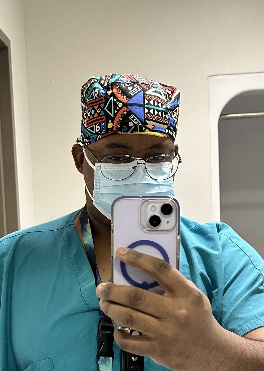 This is what a #doctor looks like.  Happy #Monday !  #blackmeninmedicine #blackboyjoy #medicine #healthcare