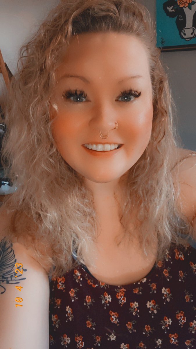 Summer vibes &amp; natural hair 😘 Happy Monday Ya’ll #Monday #Vibes #curlyhair #spring