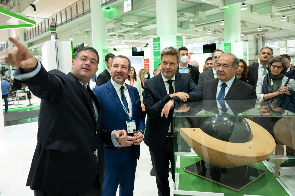 Indústria brasileira vai à Hannover Messe, a maior feira de tecnologia industrial do mundo, mostrar o seu protagonismo na agenda global de descarbonização, na transição energética e na bioeconomia. 

Confira: bit.ly/40TQ8Ln

#MaisBrasilNoMundo #Missão