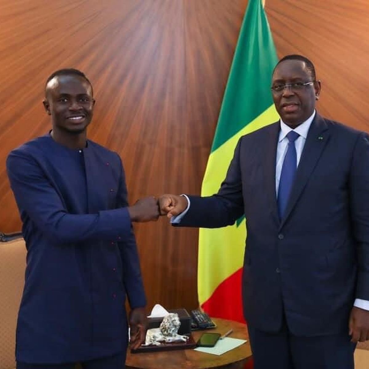 Benjamin Umba (@benjimk) on Twitter photo Sadio Mané dans son village:
◾️ Construit une école d'une valeur de 270 000 $. ✅
◾️ Construction d'un hôpital d'une valeur de 530 000$. ✅
◾️ Donne à chaque famille 70$ par mois. ✅
◾️ Fournit des vêtements gratuits aux enfants. ✅
◾️ Accès au réseau 4G grâce à son partenariat Sadio Mané dans son village:
◾️ Construit une école d'une valeur de 270 000 $. ✅
◾️ Construction d'un hôpital d'une valeur de 530 000$. ✅
◾️ Donne à chaque famille 70$ par mois. ✅
◾️ Fournit des vêtements gratuits aux enfants. ✅
◾️ Accès au réseau 4G grâce à son partenariat