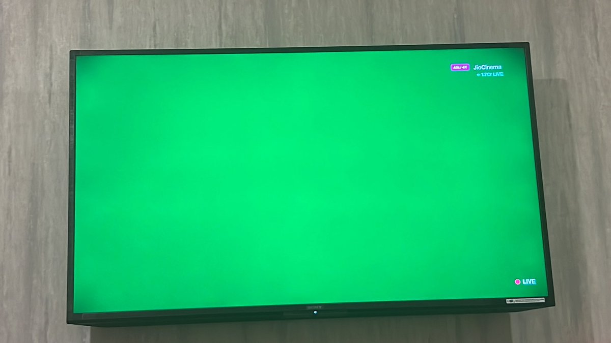 This is how the Ambanis showcase the ipl on @JioCinema !!!!