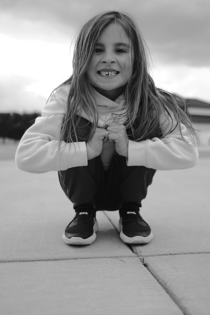 PlaneFocal's tweet photo. @moment Spring is finally around which means we get to be back outside after school. https://t.co/AWyphMLjqP