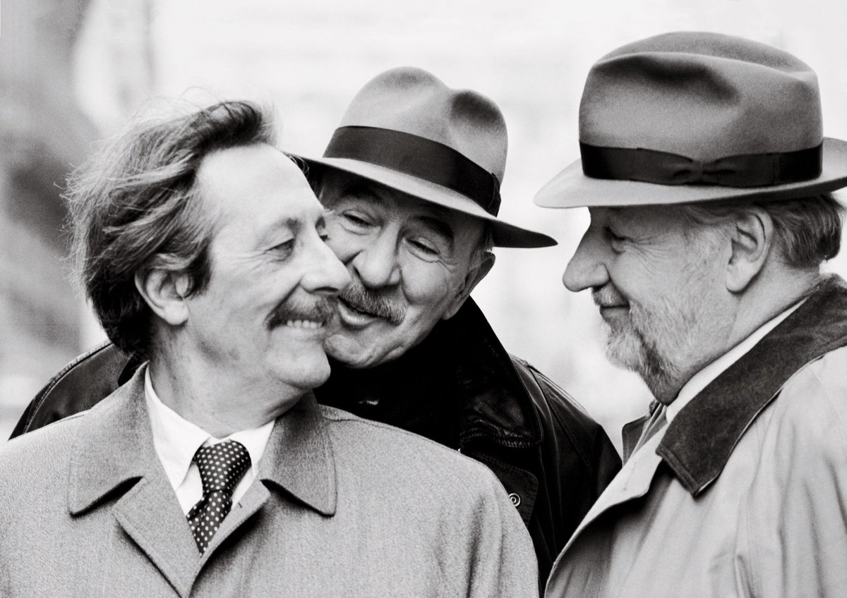 La Sainte Trinité Schnock.
(photo : Luc Roux)
#JeanRochefort #JeanPierreMarielle #PhilippeNoiret