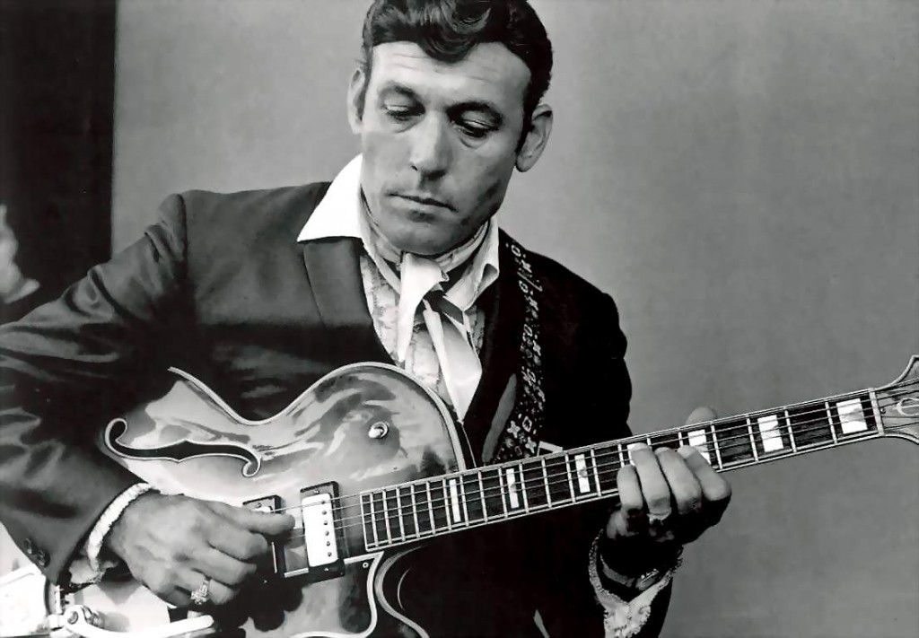 Carl Perkins, gran pionero del rockabilly, inmortalizado por su clásico 'Blue suede shoes' pero poco recordado más allá de sus años en Memphis con Sun Records. Hoy repasamos su 2ª etapa, de 1958 a 1962 para el sello Columbia desde Nashville. A las 8 pm en @radio3_rne ¿Bajas?