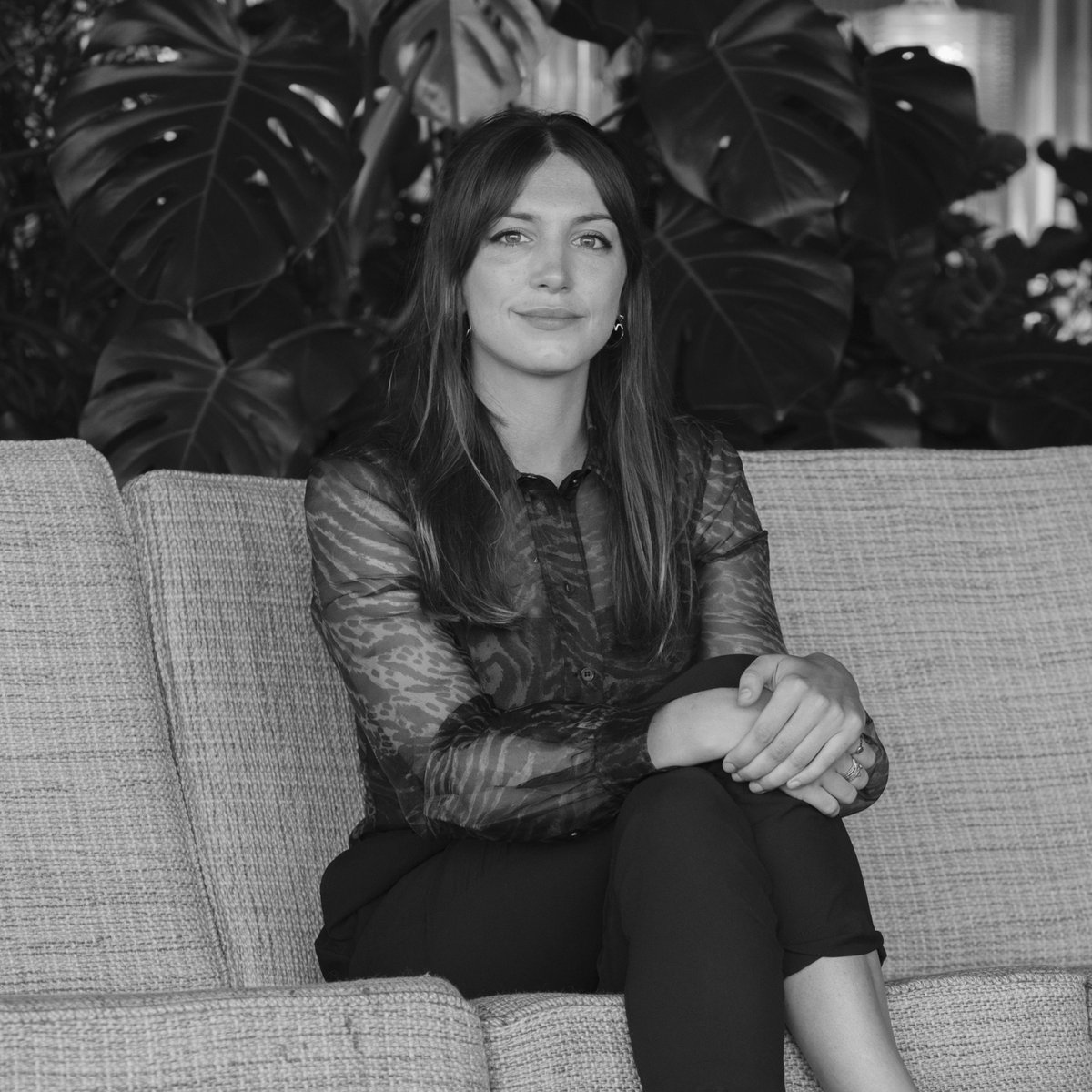 Guggenheim's tweet photo. Join bestselling author, columnist, and "The Great Women Artists" podcast host, @katyhessel, for an evening of conversation around women artists and our current exhibitions #GegoMeasuringInfinity and #SarahSzeTimelapse.
Get tickets: https://t.co/6wDOnczTse
📷: Luke Fullalove https://t.co/nXW1IblWLj