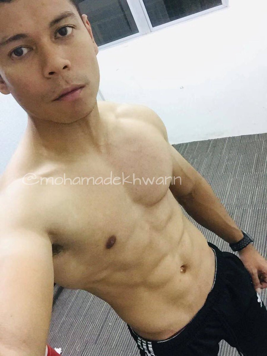 onexkenobi's tweet photo. Malam https://t.co/rwC3WYta9z