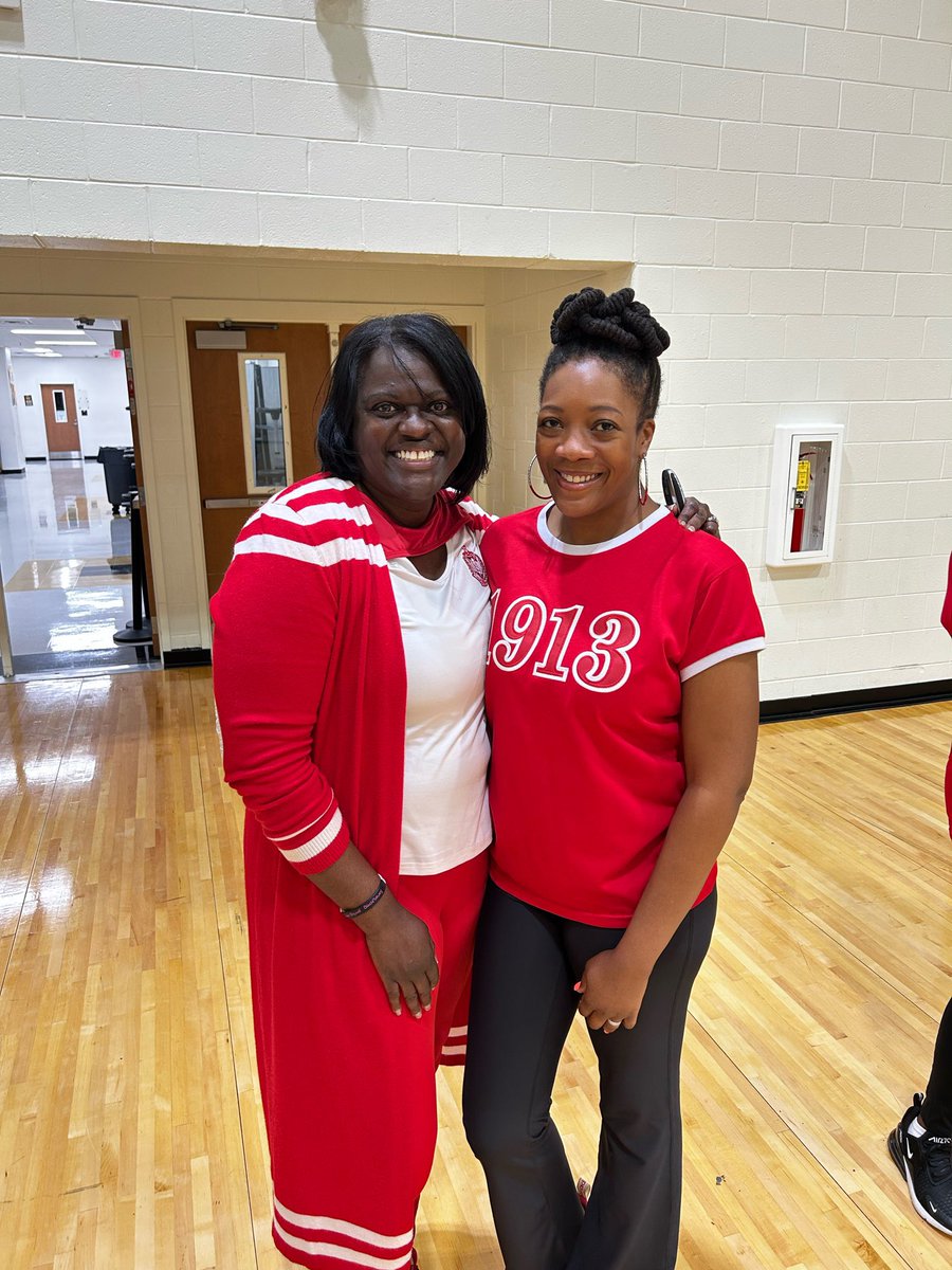 Thank you for coming out to support HCAC &amp; the Physical &amp; Mental Health committee’s Find Your Groove with Movement: Yoga &amp; Stretching event! We hope you enjoyed it as much as we did! 🧘‍♀️ 
#physicalandmentalhealth
#sisterhood
#scholarship
#service
#socialaction