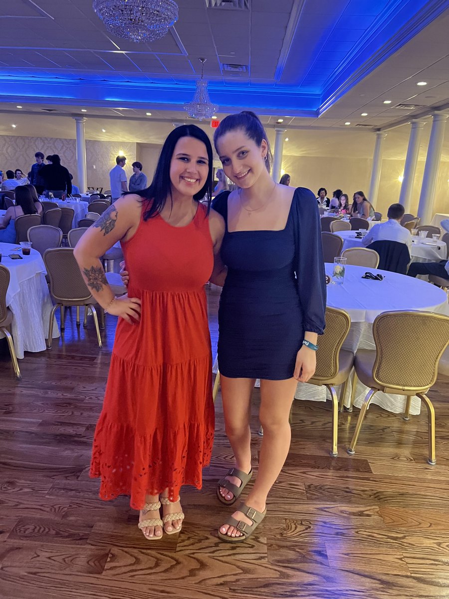 *Ava appreciation post*

Another awesome senior- but one that's stuck with us for a little while longer 😃