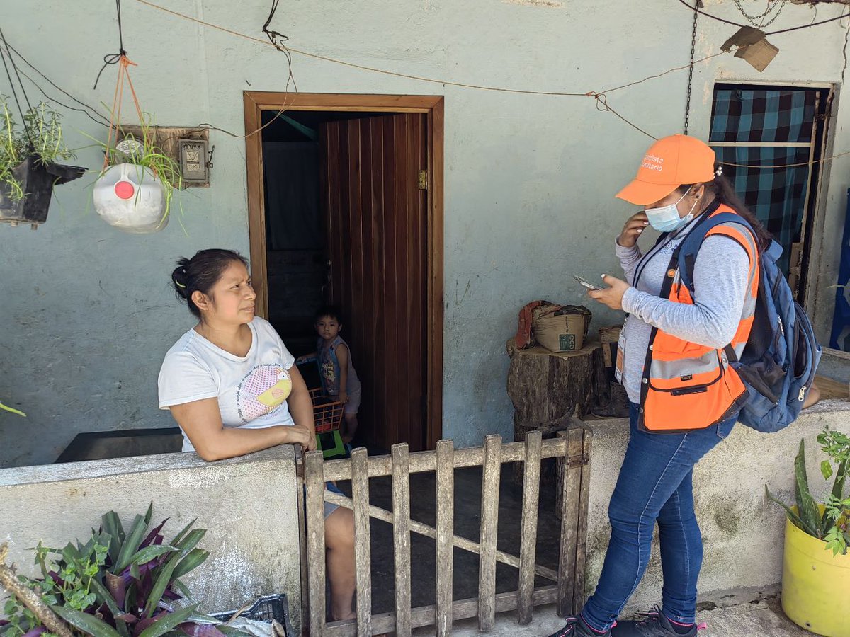 CruzRoja_MX's tweet photo. 🙋‍♀️Dulce es voluntaria comunitaria de #CruzRojaMexicana en Teapa, #Tabasco y pertenece a la Brigada ‘Hormigas Guerreras al Rescate’

“Sabemos que no podemos evitar los #fenómenos, pero tratamos de prevenir o de mitigar un poco del daño que nos puedan ocasionar al estar preparados” https://t.co/OjRjxQ7O16