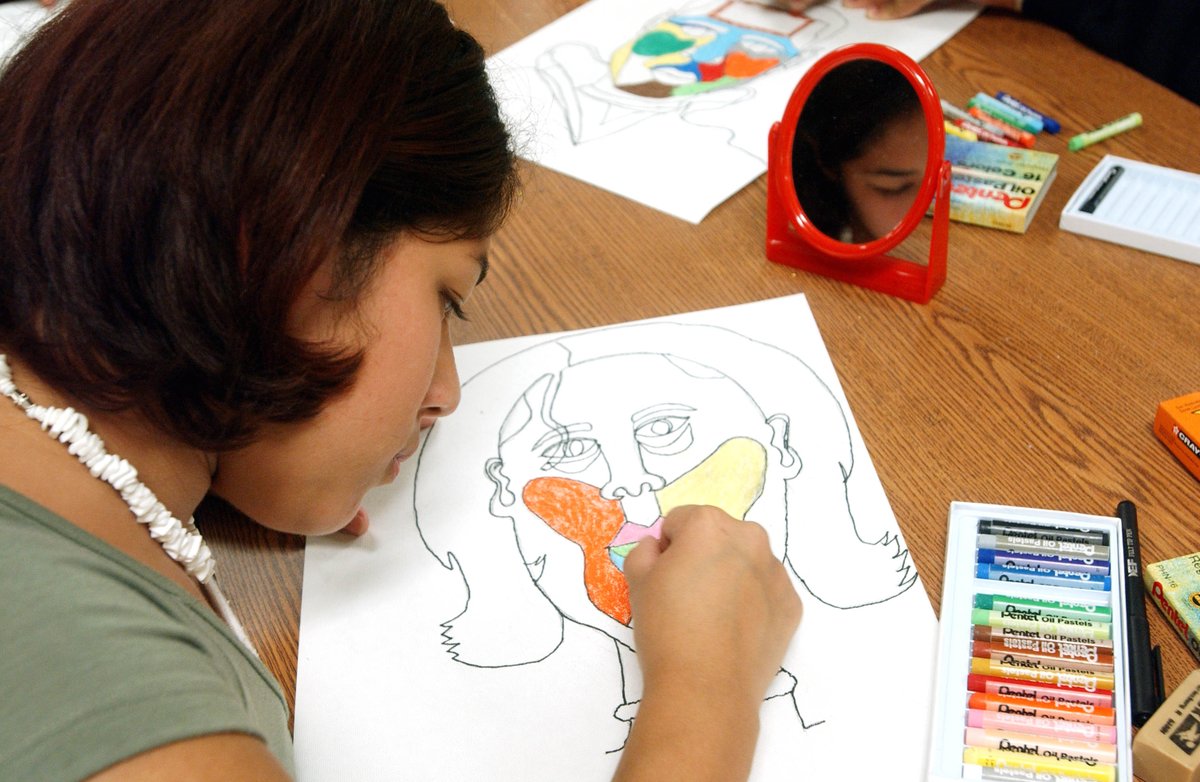 ChicagoParks's tweet photo. Don't wait too long; spring is very fleeting in Chicago. Spots are still available for your favorite arts & crafts, swimming, fitness & sports class. Spring classes run the week of April 10 thru June 9. Register TODAY ๐ https://t.co/ymtaPUT0P8. #springintheparks https://t.co/1YbZtDZRyX